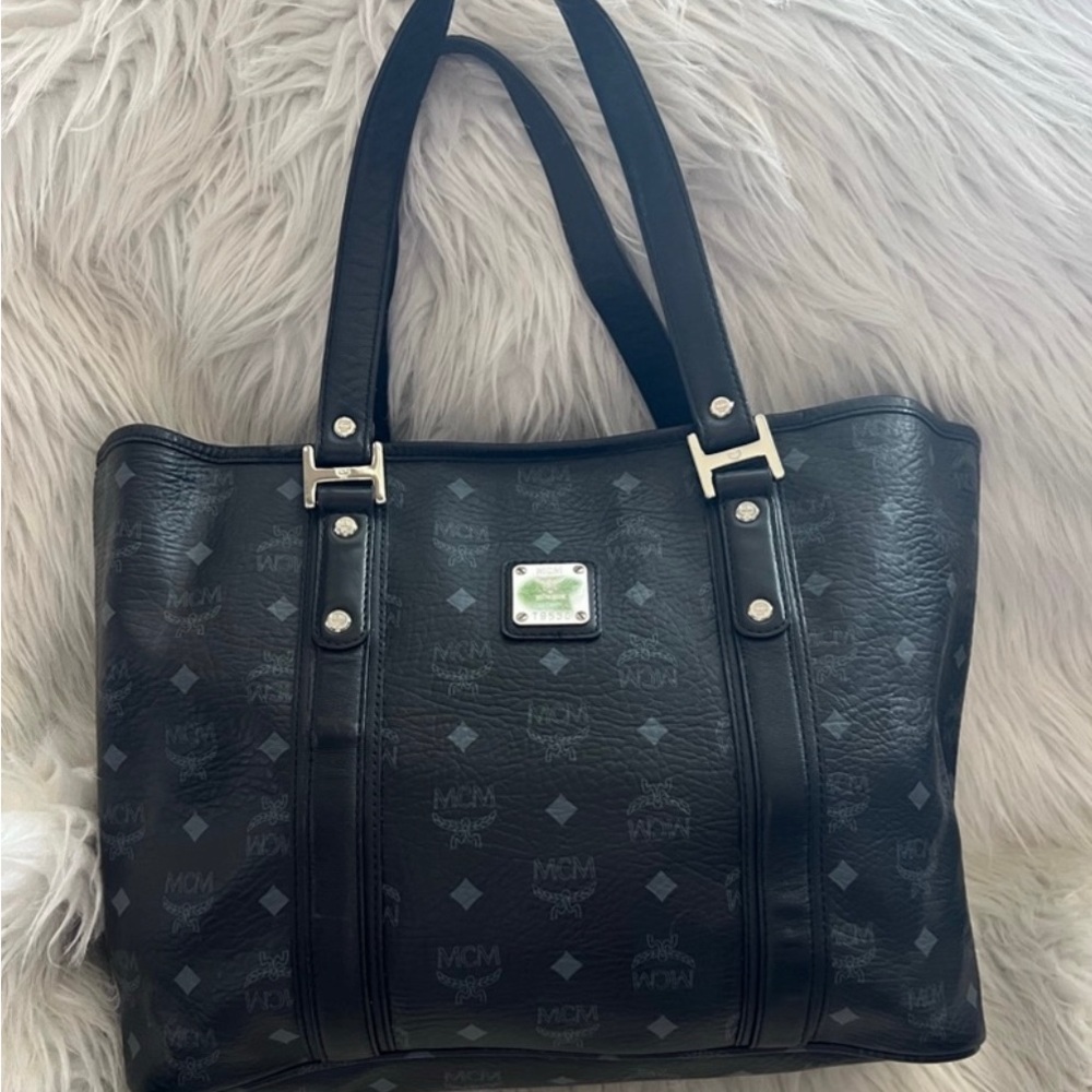 ✨✨✨MCM VISETOS TOTE AUTHENTIC✨✨✨